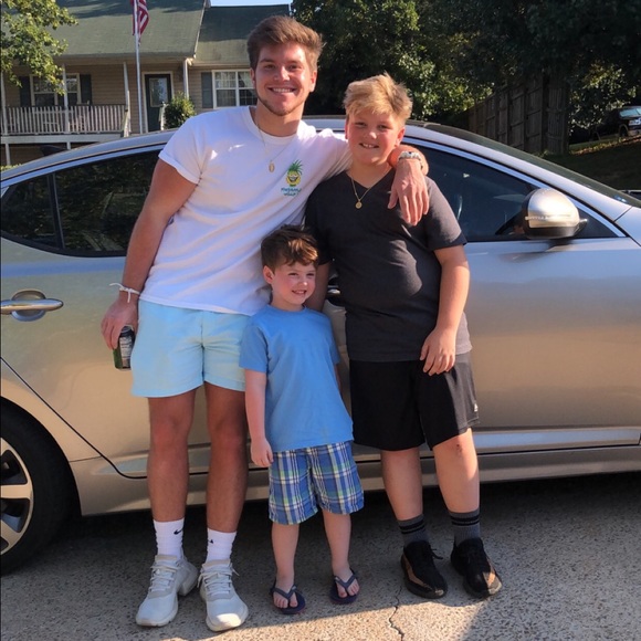 Meet your Posher, Jennifer - Picture 8 of 8